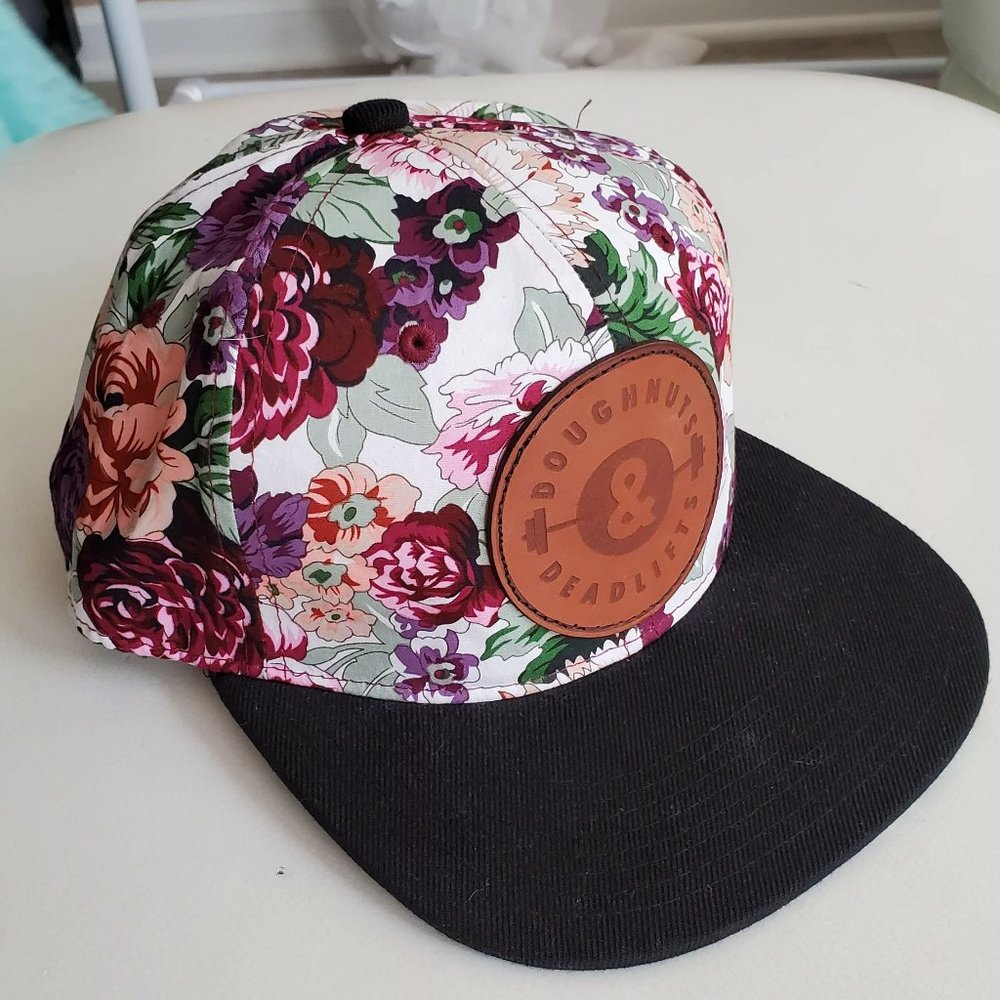 DNDL womens flowered ball cap